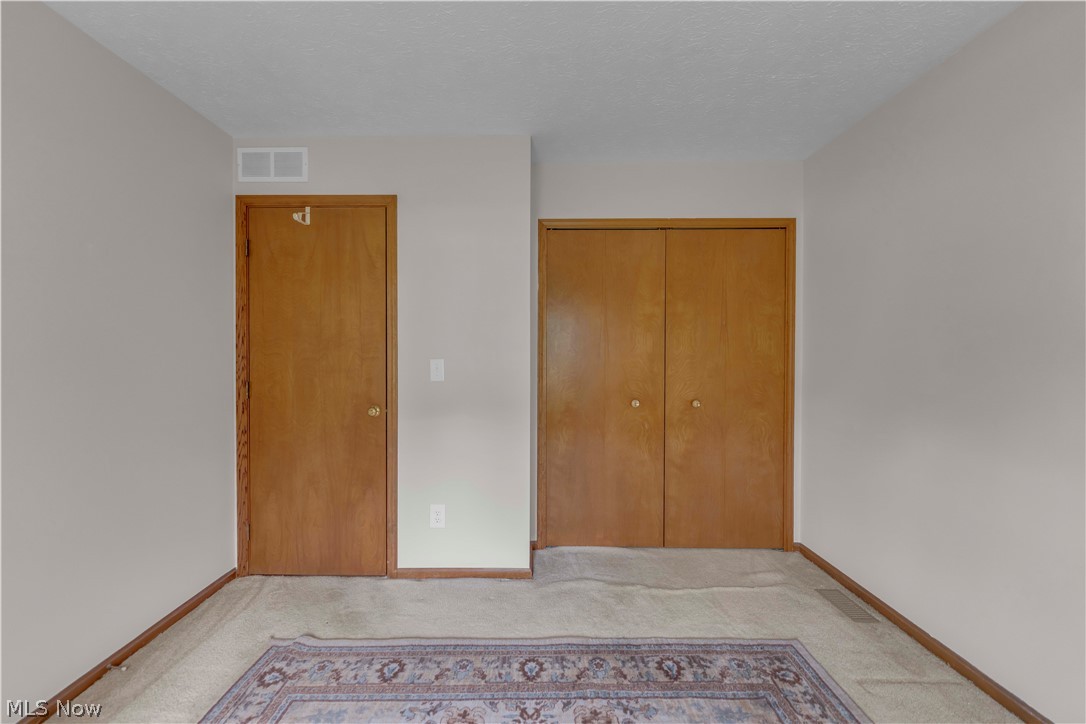 19757 Cross Trail S Strongsville OH 44136