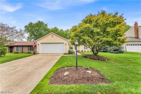 19757 Cross Trail S Strongsville OH 44136
