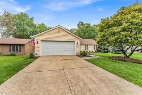 19757 Cross Trail S Strongsville OH 44136