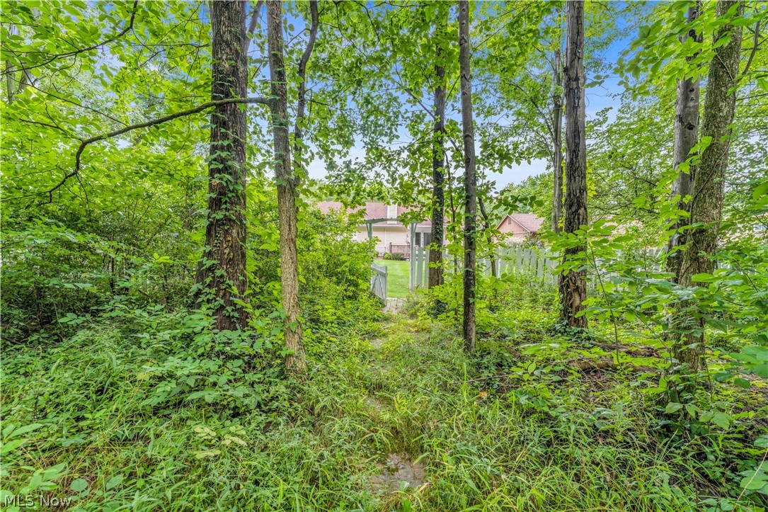 19757 Cross Trail S Strongsville OH 44136