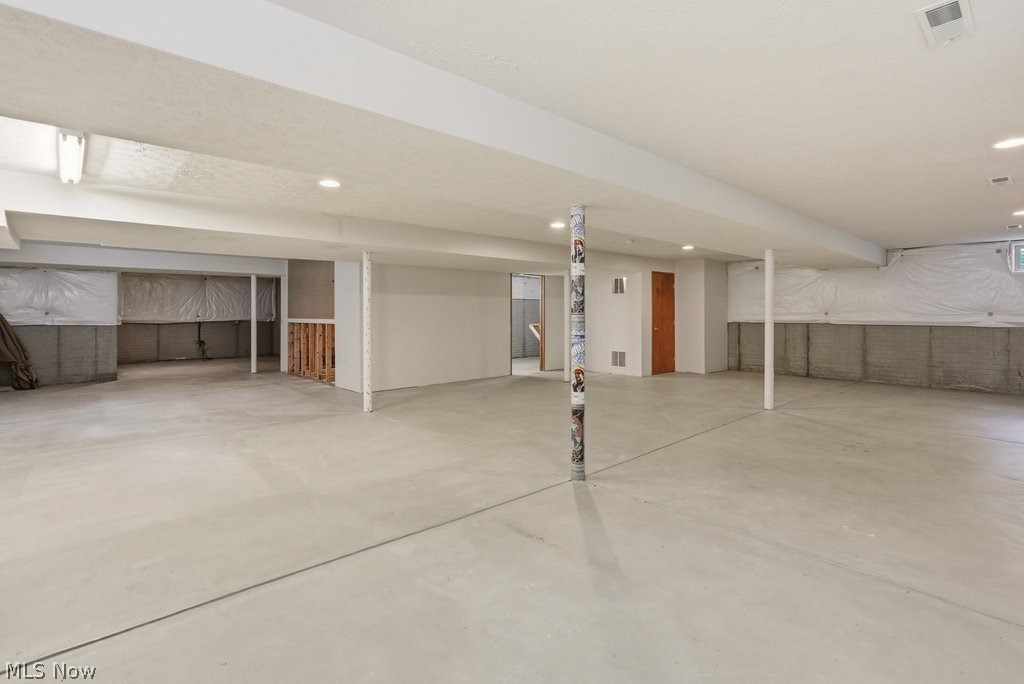 18269 River Valley Boulevard North Royalton OH 44133