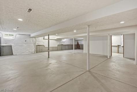 18269 River Valley Boulevard North Royalton OH 44133