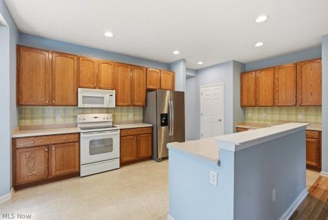 18269 River Valley Boulevard North Royalton OH 44133