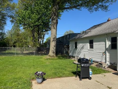 367 University Avenue Elyria OH 44035
