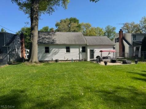 367 University Avenue Elyria OH 44035