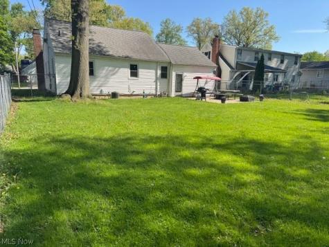 367 University Avenue Elyria OH 44035