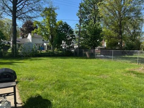 367 University Avenue Elyria OH 44035