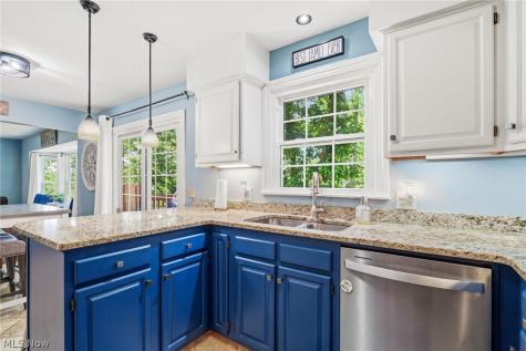 5265 Eastlake Street NW North Canton OH 44720