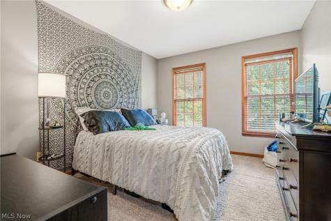 5265 Eastlake Street NW North Canton OH 44720