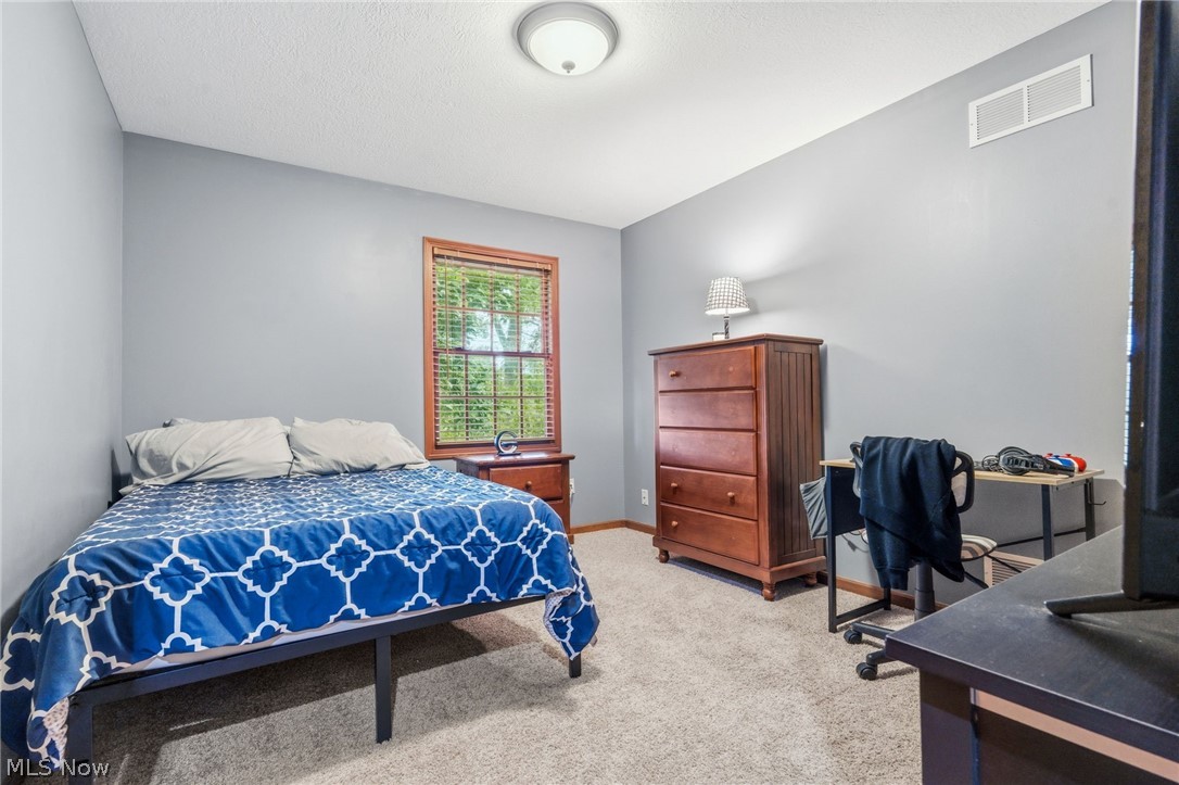 5265 Eastlake Street NW North Canton OH 44720