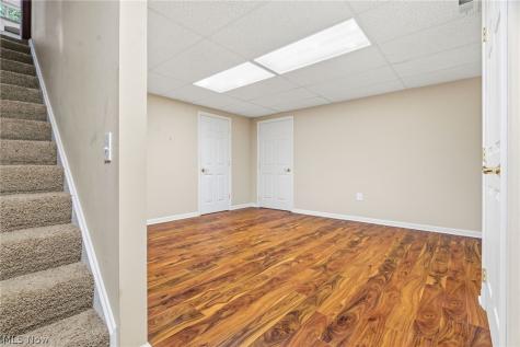 5265 Eastlake Street NW North Canton OH 44720