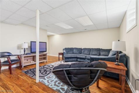 5265 Eastlake Street NW North Canton OH 44720