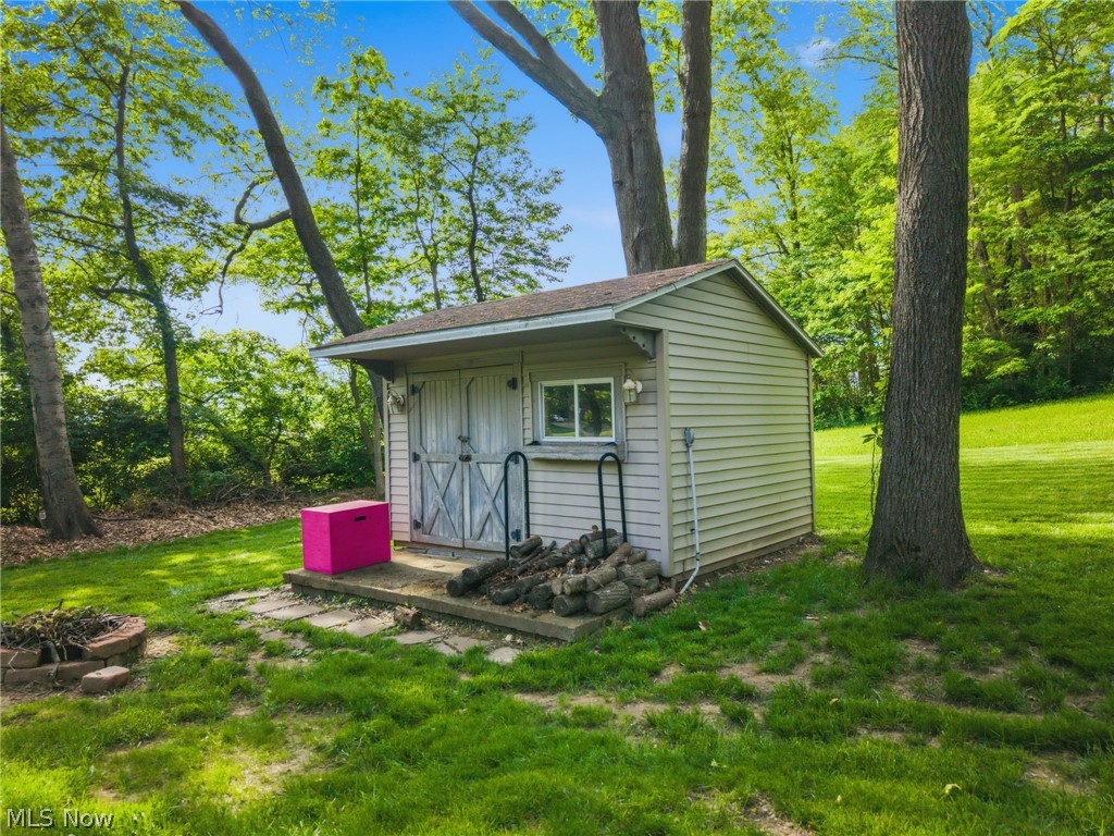 5265 Eastlake Street NW North Canton OH 44720