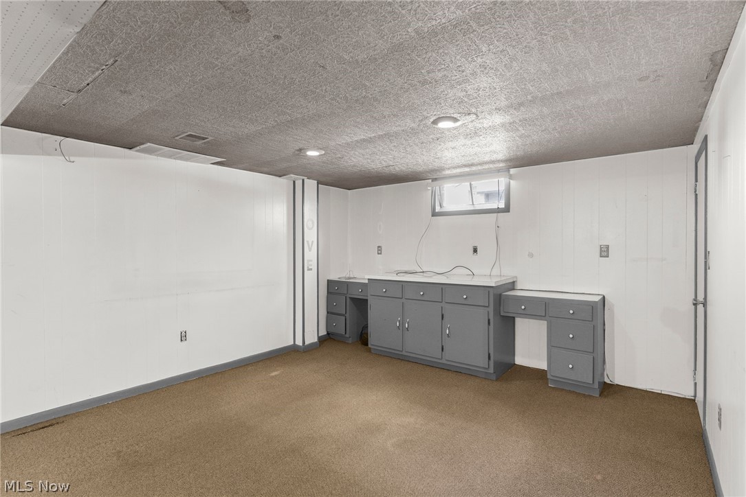640 Tenney Avenue Campbell OH 44405