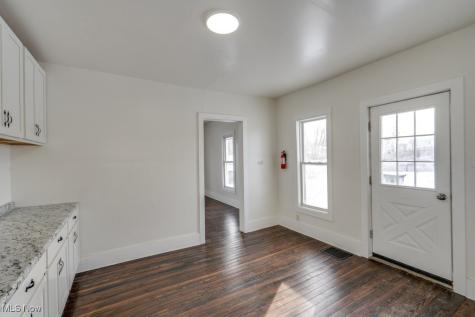 155 W Walnut Street Wadsworth OH 44281