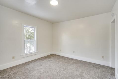 155 W Walnut Street Wadsworth OH 44281