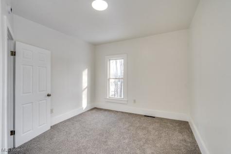 155 W Walnut Street Wadsworth OH 44281