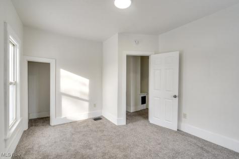 155 W Walnut Street Wadsworth OH 44281