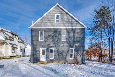 155 W Walnut Street Wadsworth OH 44281