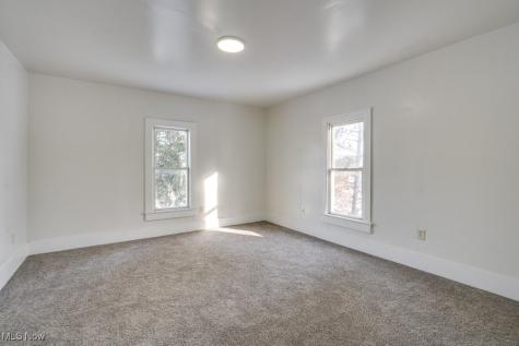 155 W Walnut Street Wadsworth OH 44281