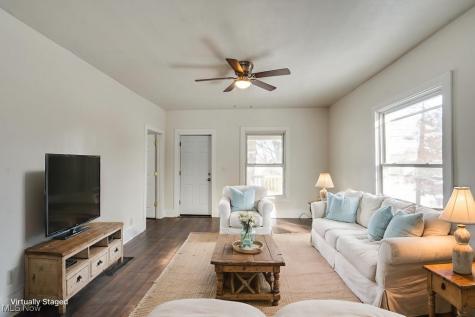 155 W Walnut Street Wadsworth OH 44281