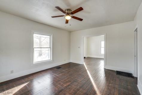 155 W Walnut Street Wadsworth OH 44281
