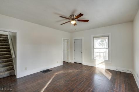 155 W Walnut Street Wadsworth OH 44281