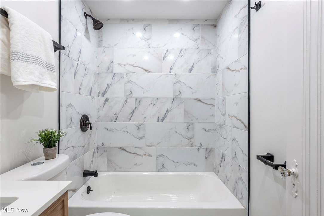 4040 W 158th Street Cleveland OH 44135