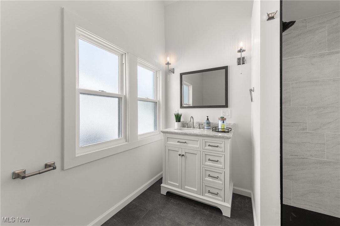 4040 W 158th Street Cleveland OH 44135