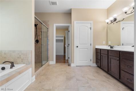3901 Creekside Drive Uniontown OH 44685