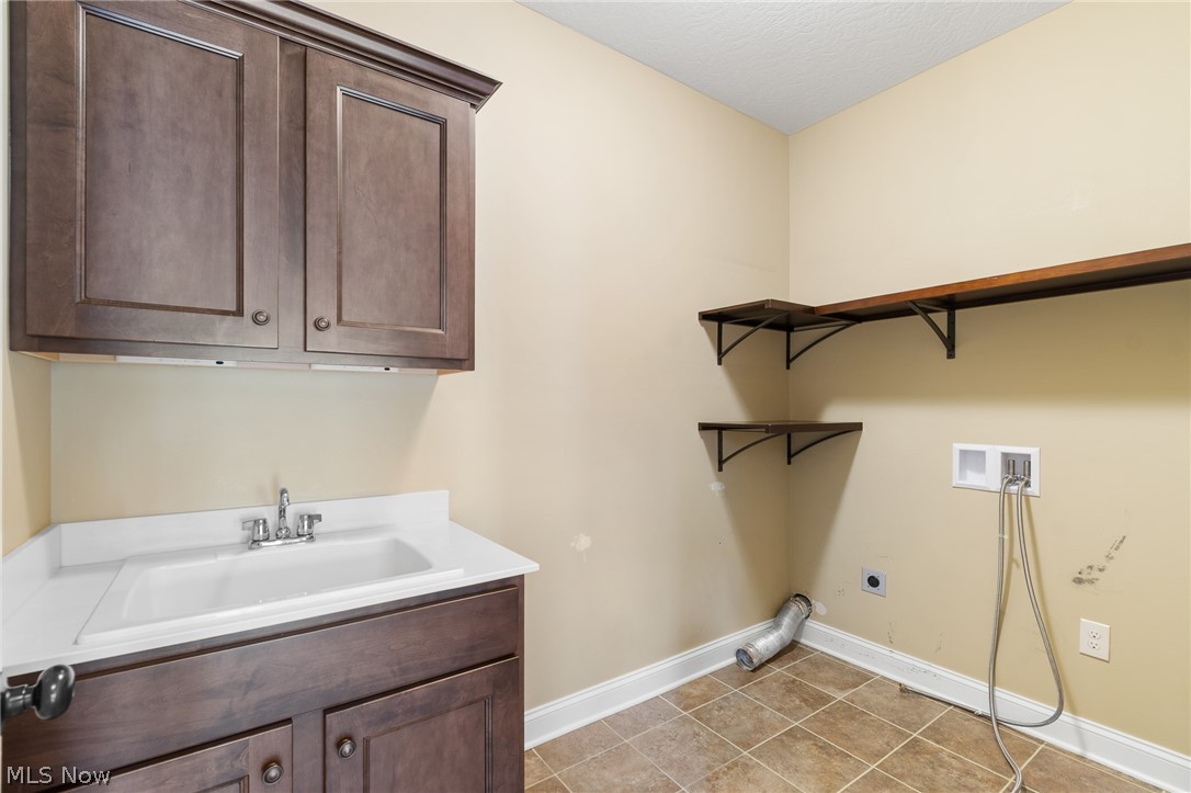 3901 Creekside Drive Uniontown OH 44685