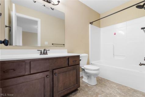 3901 Creekside Drive Uniontown OH 44685