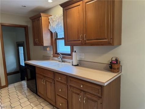 414 E Paige Avenue Barberton OH 44203