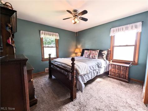 414 E Paige Avenue Barberton OH 44203