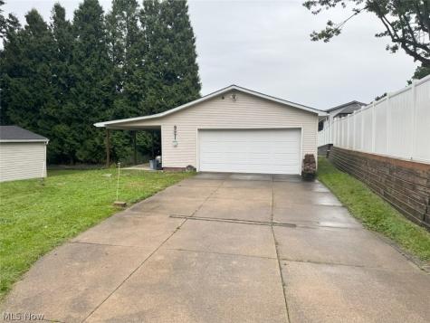 414 E Paige Avenue Barberton OH 44203