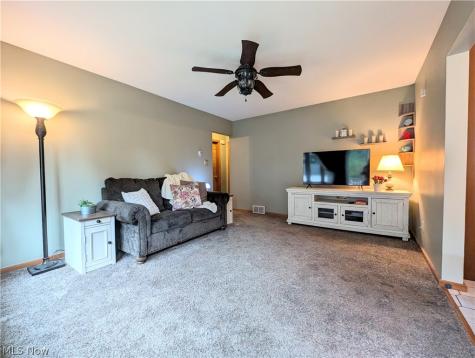 414 E Paige Avenue Barberton OH 44203