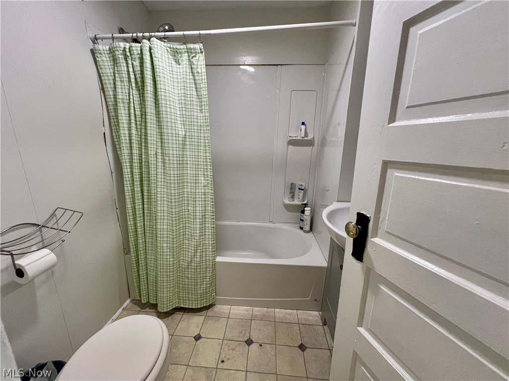 158 Montgomery Boulevard New Concord OH 43762