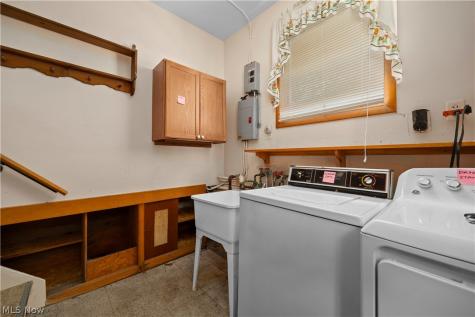 7790 Lewis Road Olmsted Falls OH 44138