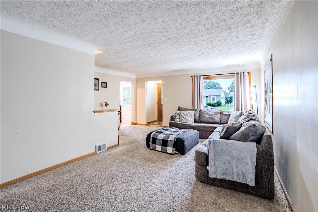 5703 Haverhill Avenue Parma OH 44129