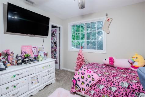 5703 Haverhill Avenue Parma OH 44129