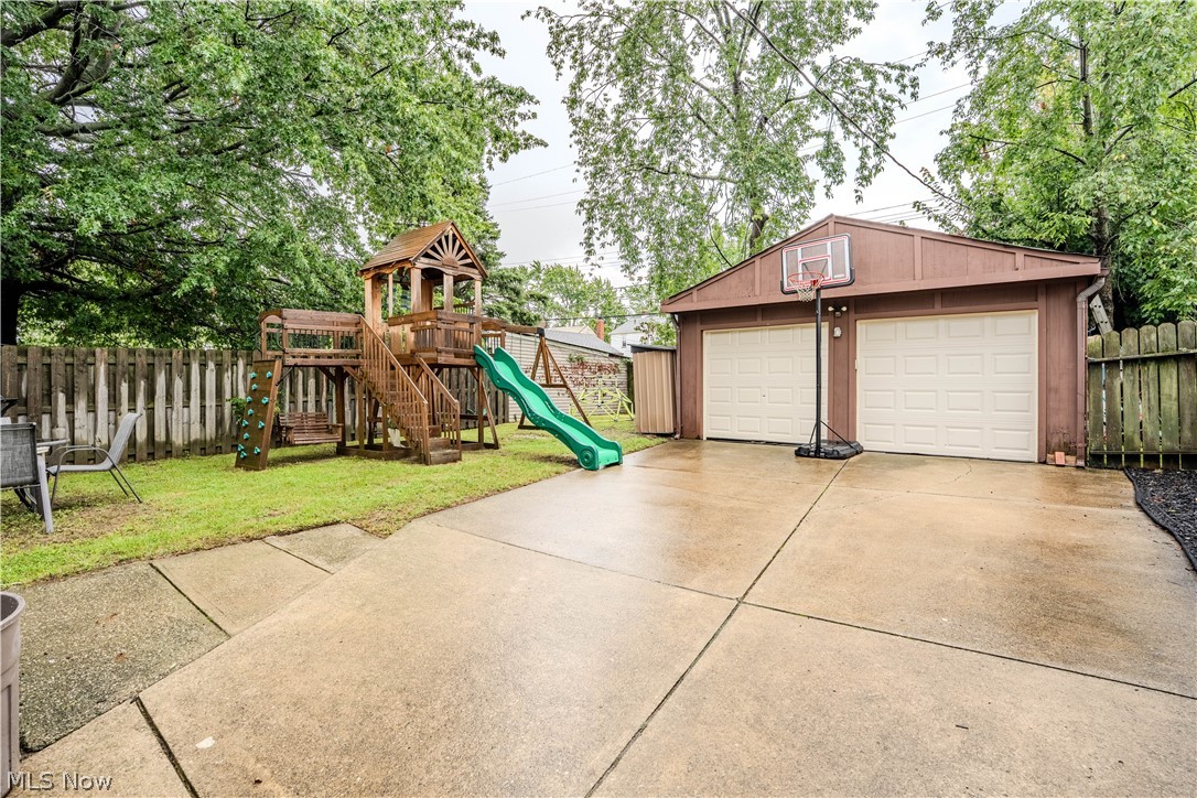 5703 Haverhill Avenue Parma OH 44129