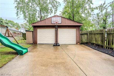 5703 Haverhill Avenue Parma OH 44129
