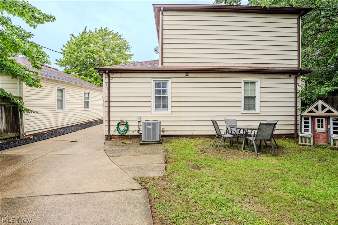 5703 Haverhill Avenue Parma OH 44129