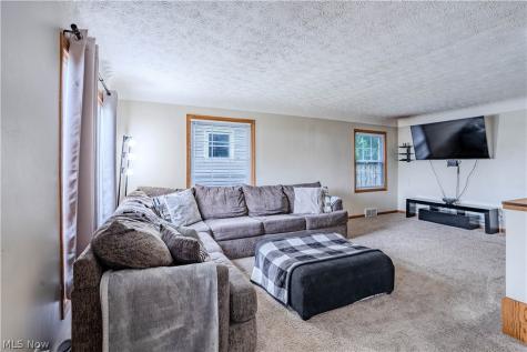 5703 Haverhill Avenue Parma OH 44129
