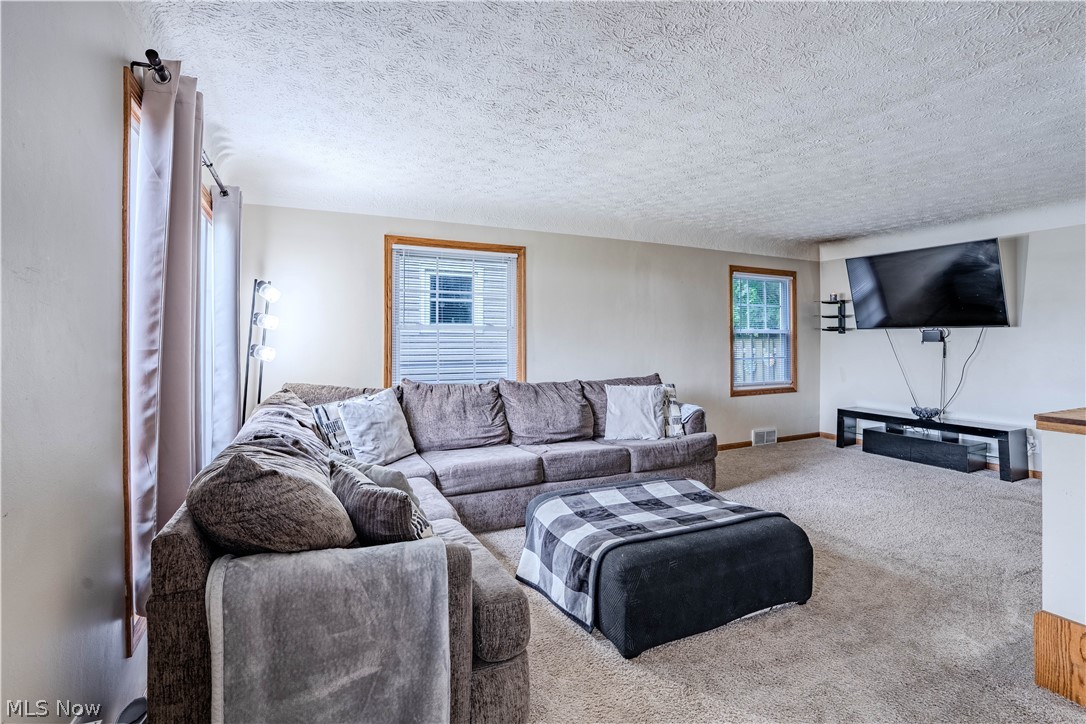 5703 Haverhill Avenue Parma OH 44129