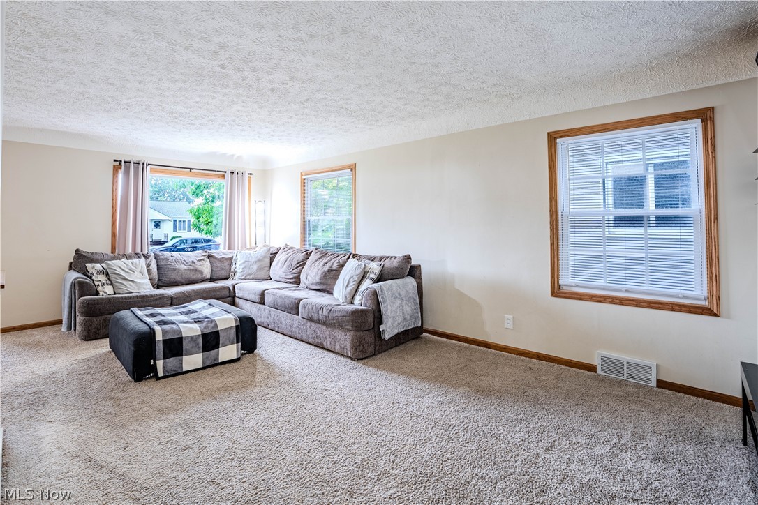 5703 Haverhill Avenue Parma OH 44129