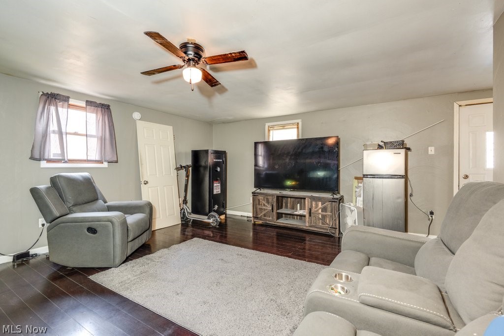 6095 Bell Avenue Hubbard OH 44425