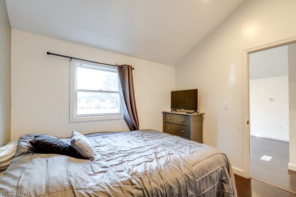 6095 Bell Avenue Hubbard OH 44425