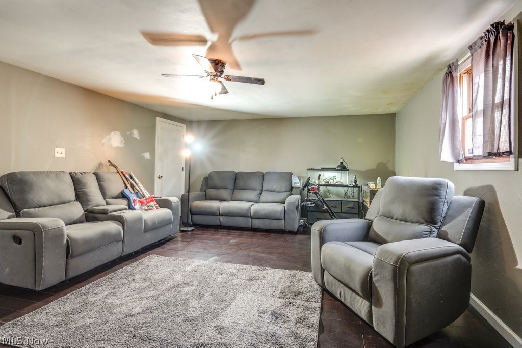 6095 Bell Avenue Hubbard OH 44425