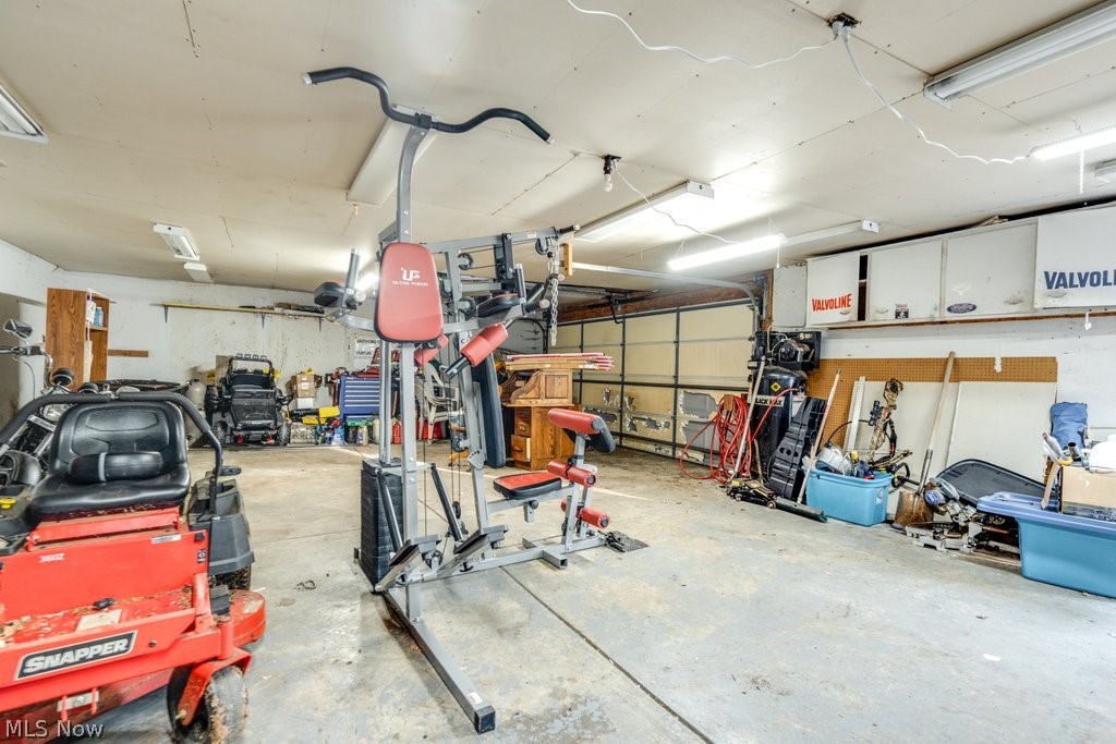6095 Bell Avenue Hubbard OH 44425